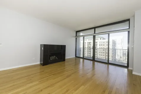 435 West Erie Street Chicago IL 60654