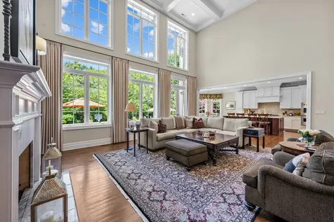 1150 West Keswick Lane W Lake Forest IL 60045