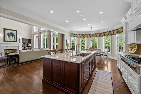 1150 West Keswick Lane W Lake Forest IL 60045