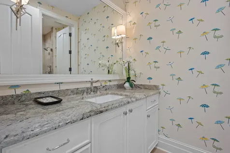 1150 West Keswick Lane W Lake Forest IL 60045