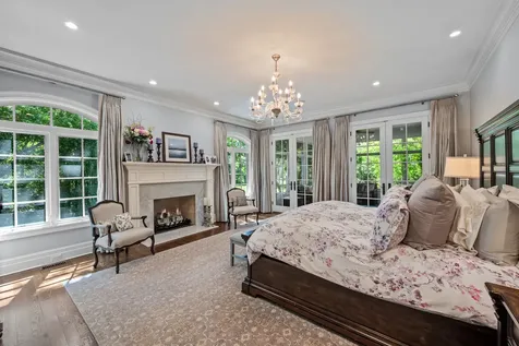 1150 West Keswick Lane W Lake Forest IL 60045
