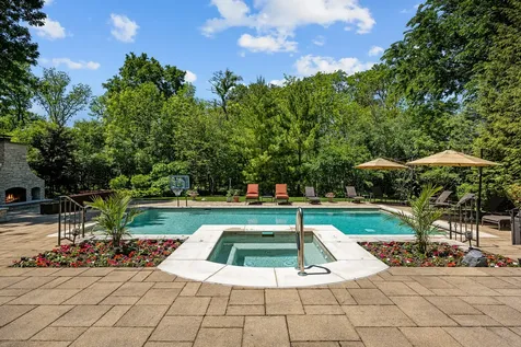 1150 West Keswick Lane W Lake Forest IL 60045