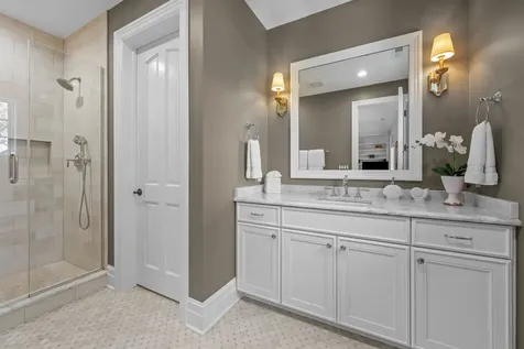 1150 West Keswick Lane W Lake Forest IL 60045