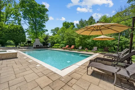 1150 West Keswick Lane W Lake Forest IL 60045