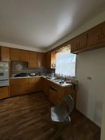 443 Grosvenor Place Chicago Heights IL 60411