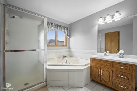 631 Vanderbilt Drive New Lenox IL 60451