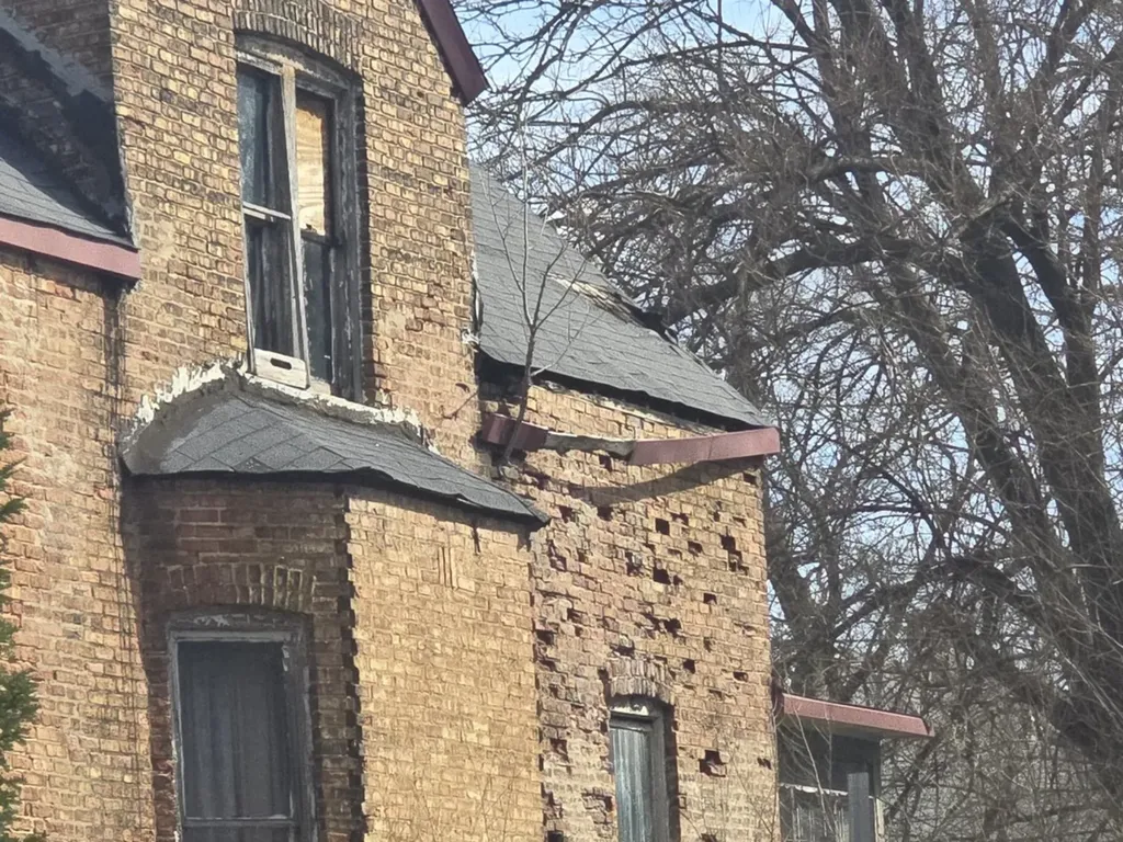 6831 South Emerald Avenue Chicago IL 60621