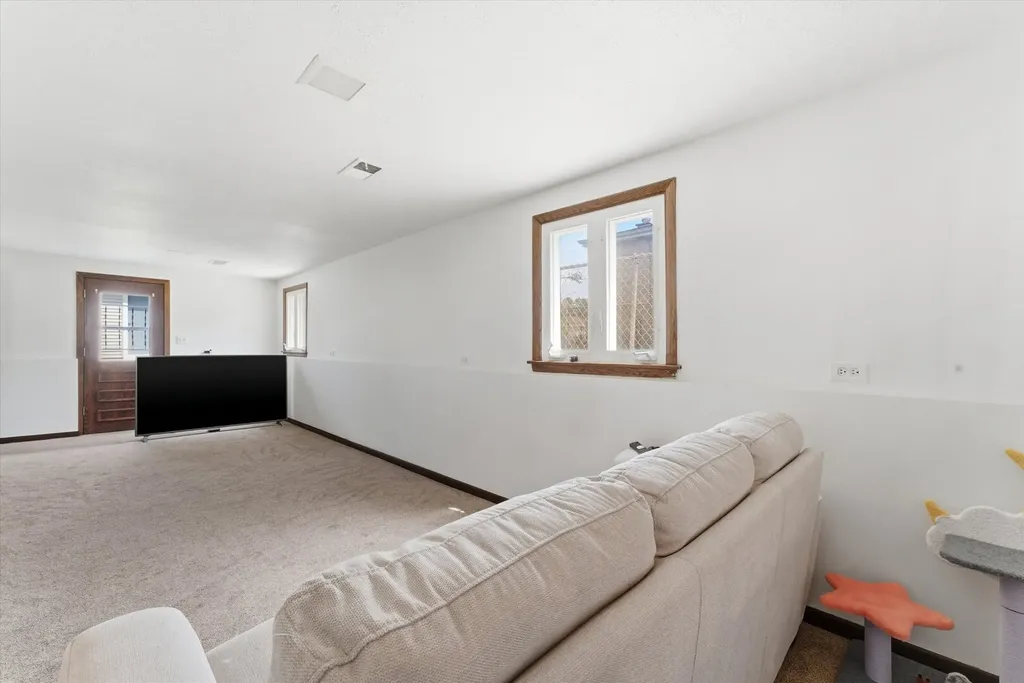 5253 South Moody Avenue Chicago IL 60638