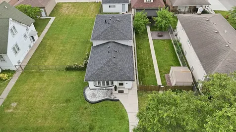 5253 South Moody Avenue Chicago IL 60638