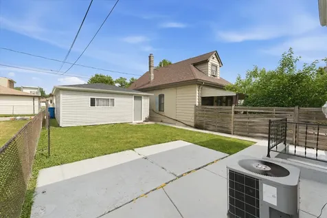 5253 South Moody Avenue Chicago IL 60638