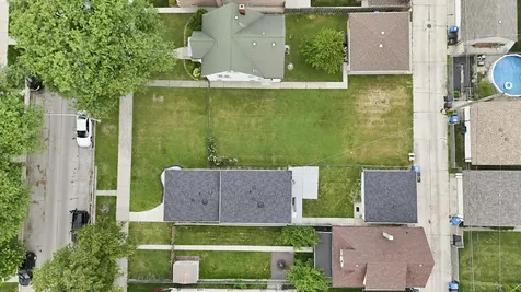 5253 South Moody Avenue Chicago IL 60638