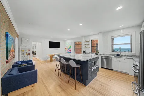 1200 West Sherwin Avenue Chicago IL 60626