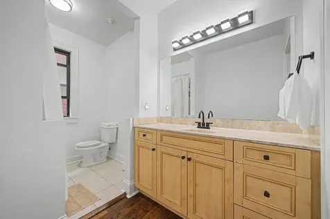 1200 West Sherwin Avenue Chicago IL 60626