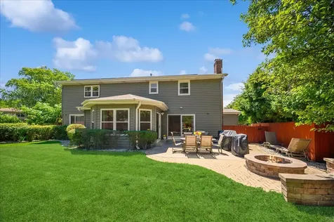 1660 Clavinia Avenue Deerfield IL 60015