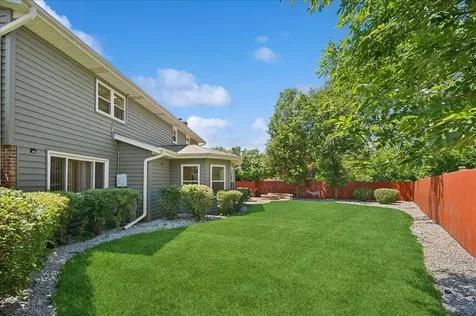 1660 Clavinia Avenue Deerfield IL 60015
