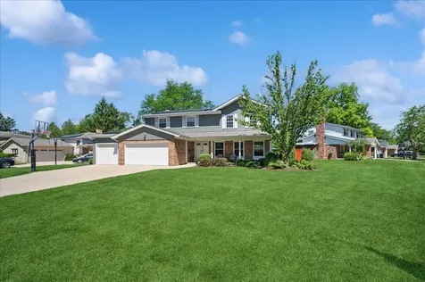 1660 Clavinia Avenue Deerfield IL 60015