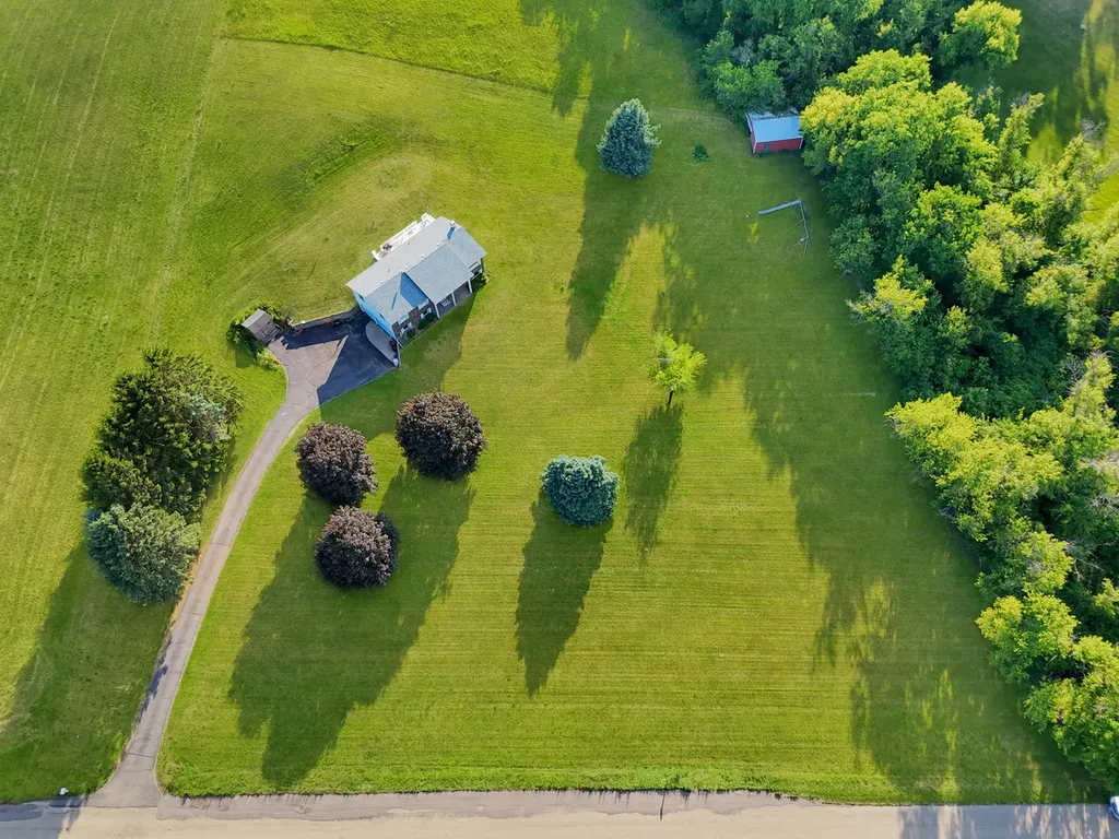 2508 Lundgren Road Pecatonica IL 61063