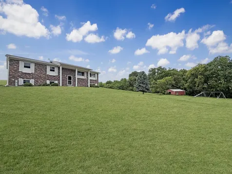 2508 Lundgren Road Pecatonica IL 61063