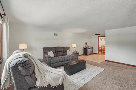 137 Chippewa Drive Loda IL 60948