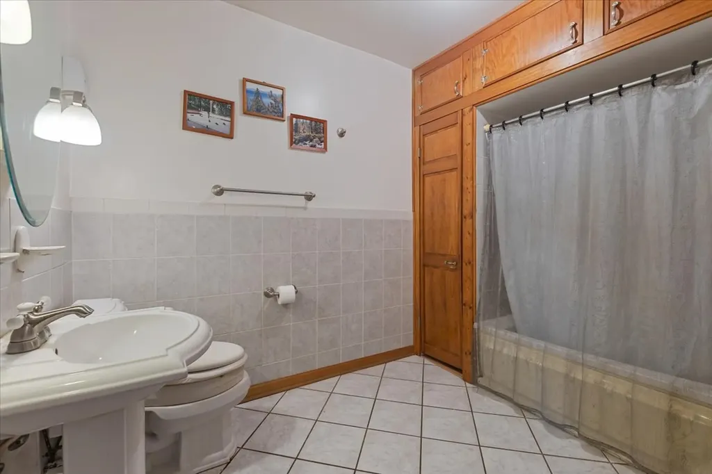 1732 West 106th Street Chicago IL 60643
