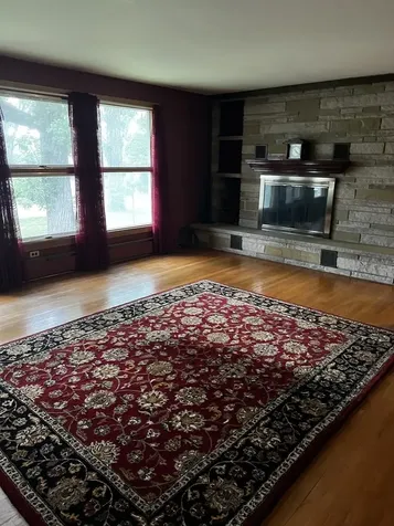 355 Hiawatha Drive Lake In The Hills IL 60156