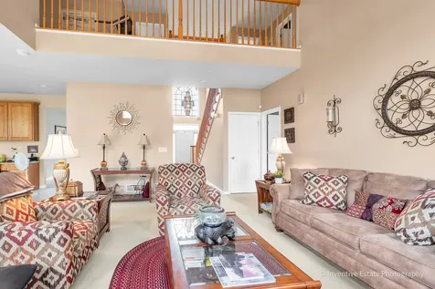6096 Russell Drive Hoffman Estates IL 60192