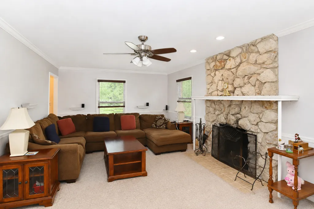 1751 Taft Avenue Rolling Meadows IL 60008