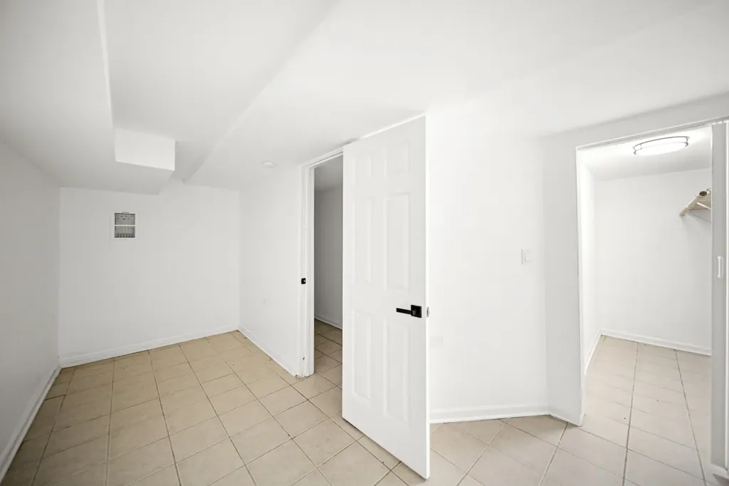 6810 South Wabash Avenue Chicago IL 60637