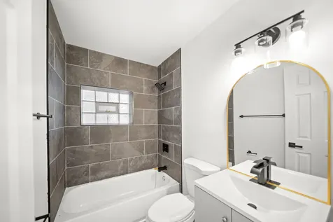 6810 South Wabash Avenue Chicago IL 60637