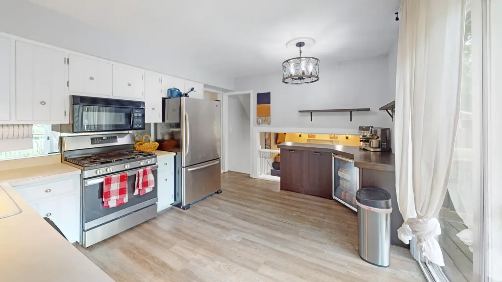 11S556 Book Road Naperville IL 60564