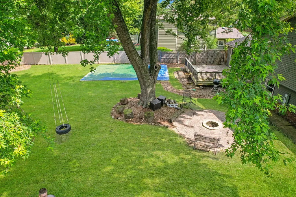 11S556 Book Road Naperville IL 60564