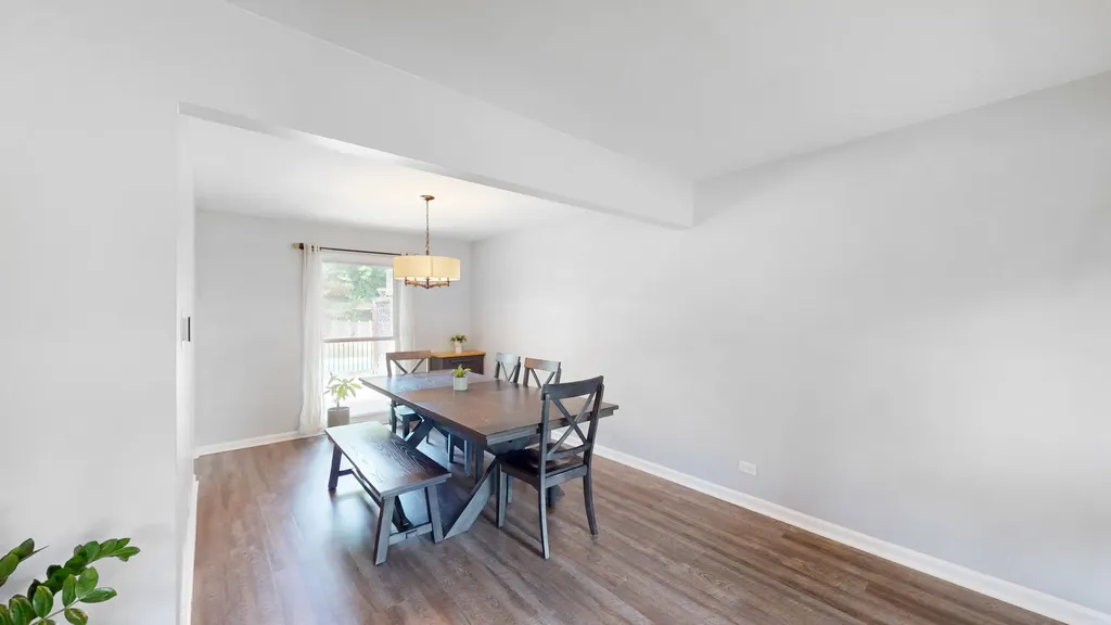 11S556 Book Road Naperville IL 60564