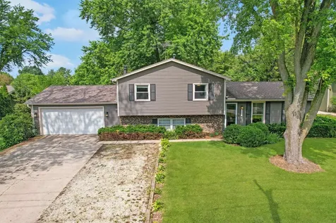 11S556 Book Road Naperville IL 60564