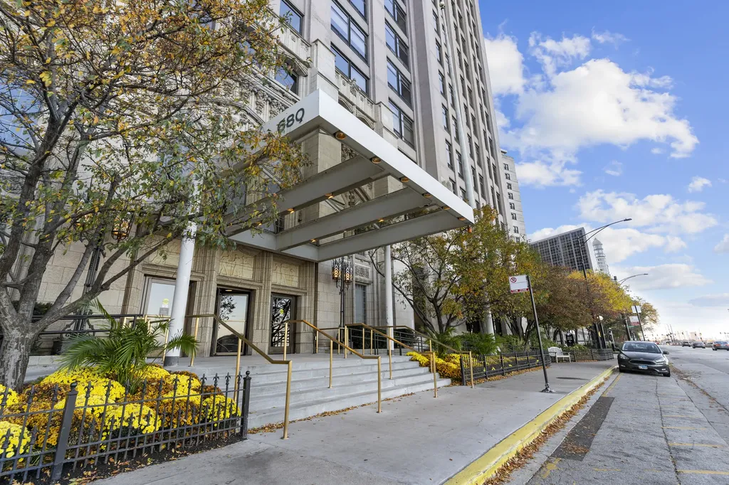 680 North Lake Shore Drive Chicago IL 60611