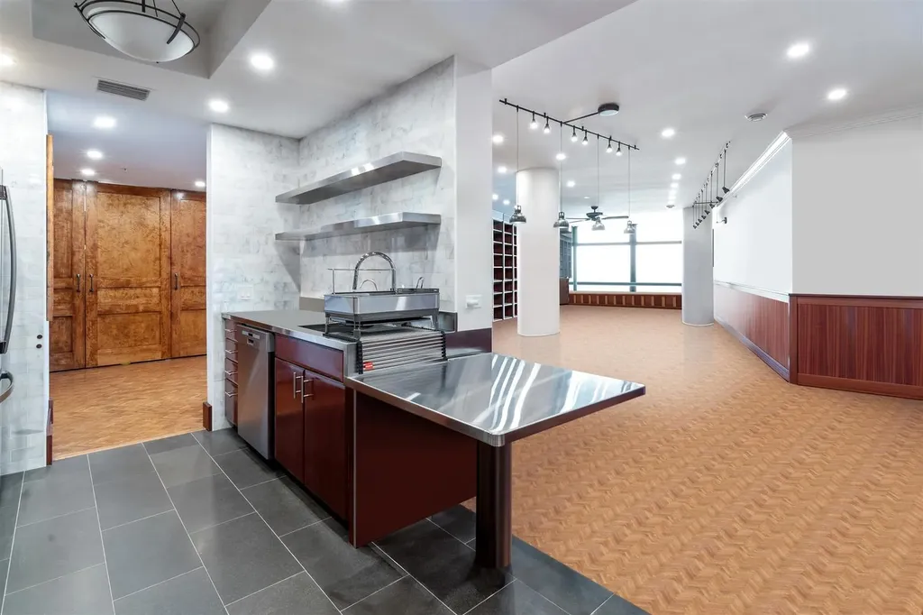 680 North Lake Shore Drive Chicago IL 60611