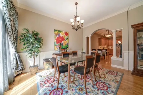 1576 South Kembley Avenue Palatine IL 60067