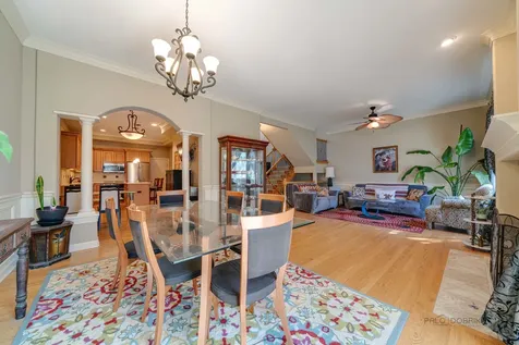 1576 South Kembley Avenue Palatine IL 60067