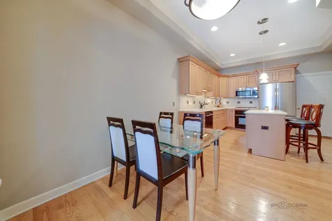 1576 South Kembley Avenue Palatine IL 60067