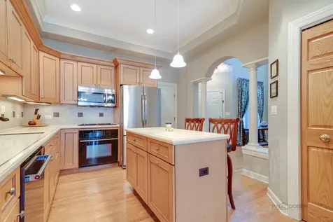 1576 South Kembley Avenue Palatine IL 60067