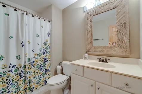 1576 South Kembley Avenue Palatine IL 60067