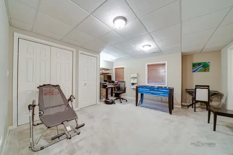 1576 South Kembley Avenue Palatine IL 60067