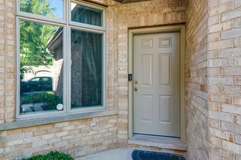 1576 South Kembley Avenue Palatine IL 60067