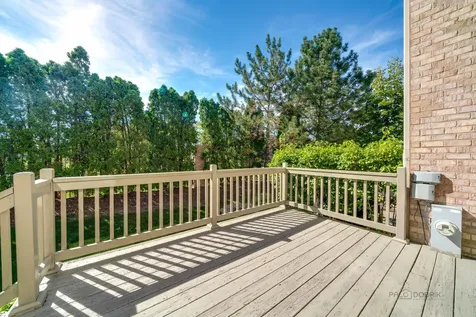1576 South Kembley Avenue Palatine IL 60067