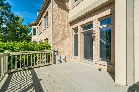 1576 South Kembley Avenue Palatine IL 60067