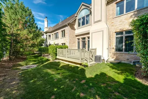 1576 South Kembley Avenue Palatine IL 60067