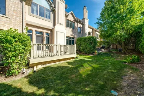 1576 South Kembley Avenue Palatine IL 60067