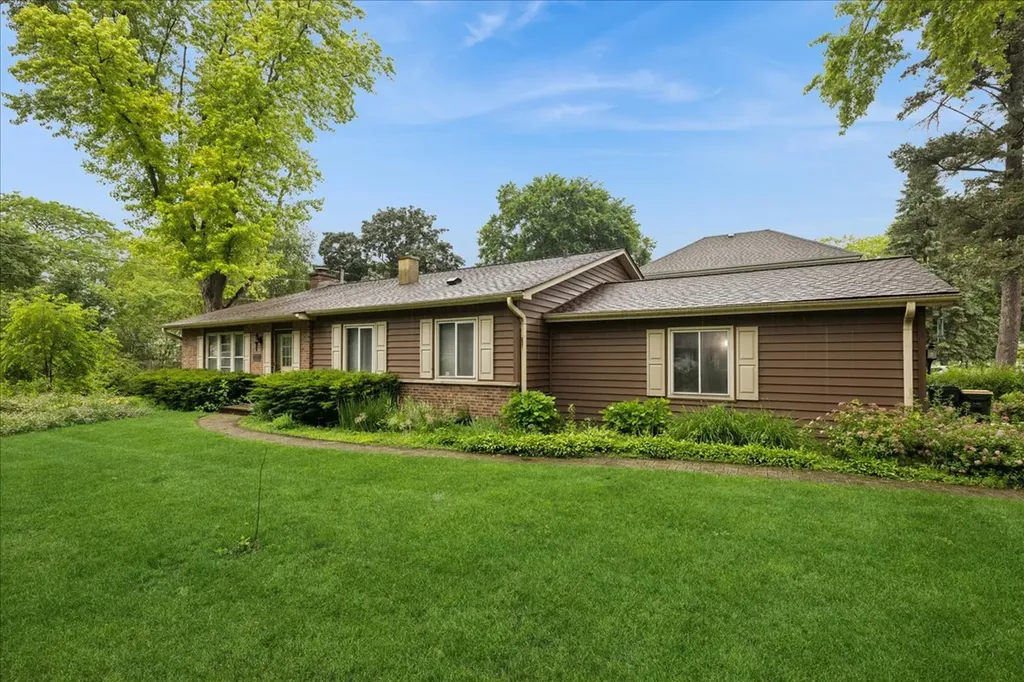 510 West Rockland Road Libertyville IL 60048