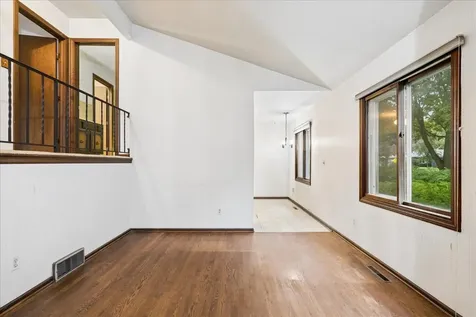 510 West Rockland Road Libertyville IL 60048