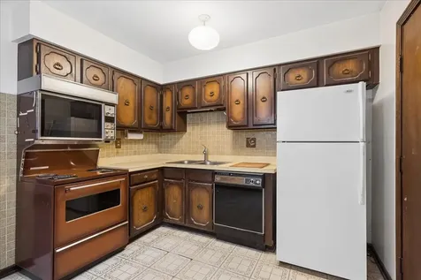 510 West Rockland Road Libertyville IL 60048