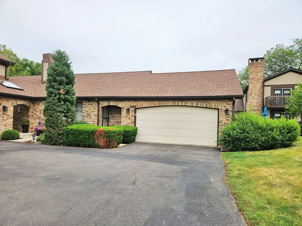 1932 Golf View Drive Bartlett IL 60103